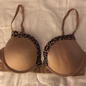 Victoria’s Secret Pink! Ultimate push up bra 34C